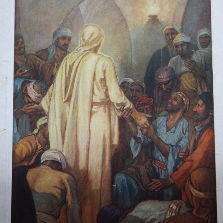 Nú voru þau að tala um þetta og þá stendur hann sjálfur meðal þeirra og segir við þau: „Friður sé með yður!“
 
En þau skelfdust og urðu hrædd og hugðust sjá anda. Hann sagði við þau: „Hví eruð þið óttaslegin og hvers vegna vakna efasemdir í hjarta ykkar? Lítið á hendur mínar og fætur að það er ég sjálfur. Þreifið á mér og gætið að. Ekki hefur andi hold og bein eins og þið sjáið að ég hef.“ Þegar hann hafði þetta mælt sýndi hann þeim hendur sínar og fætur. (Lúkasarguðspjall 24: 36-40)


Eftirprentun. Stærð: 35 x 50 cm. Höfundur: Elsie Anna Wood. Eigandi: Minjasafnið á Akureyri.