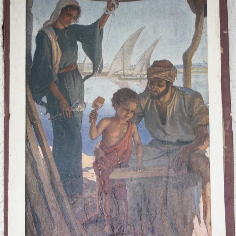 „Rís upp, tak barnið og móður þess og flý til Egyptalands. Þar skaltu vera uns ég segi þér því að Heródes mun leita barnsins til að fyrirfara því.“ Jósef vaknaði, tók barnið og móður þess um nóttina og fór til Egyptalands. Þar dvöldust þau þangað til Heródes var allur. Það átti að rætast sem Drottinn lét spámanninn segja: „Frá Egyptalandi kallaði ég son minn.“ (Matteusarguðspjall 2:13-15).

Eftirprentun. Stærð: 35 x 50 cm. Höfundur: Elsie Anna Wood. Eigandi: Minjasafnið á Akureyri.