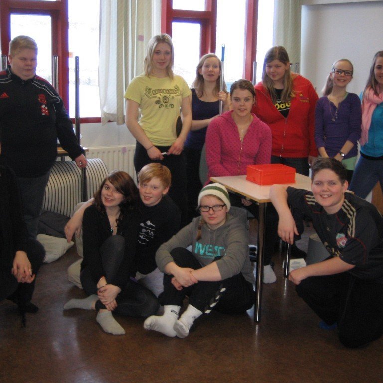 Hluti leiklistarhópsins. Stjórnandi leikrænnar tjáningar á mótinu var Laufey Brá Jónsdóttir.