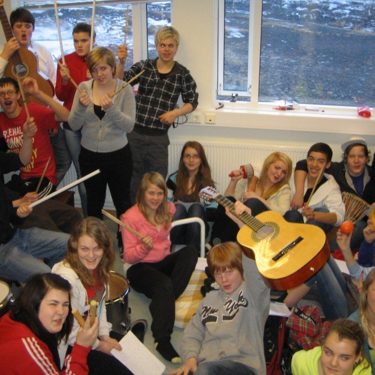 Tónlistarhópurinn. Stjórnandi: Hjalti Jón Sveinsson.