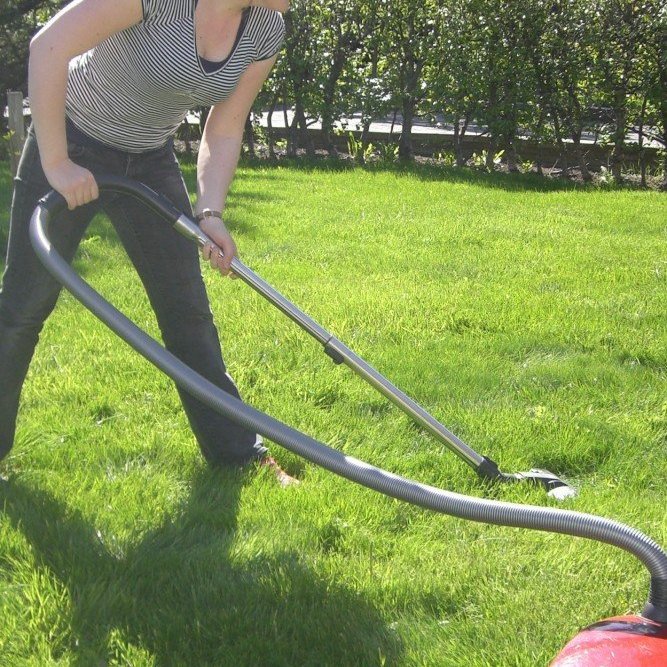 Katharina Zwerger frá Austurríki.
EVS-Sjálfboðaliði í Glerárkirkju september 2008 til júní 2009.
EVS-Sjálfboðaliðar koma til Íslands með stuðningi frá ungmennaáætlun ESB sem nefnist á íslensku Evrópa Unga Fólksins. Glerárkirkja starfar sem viðurkennd móttökusamtök.