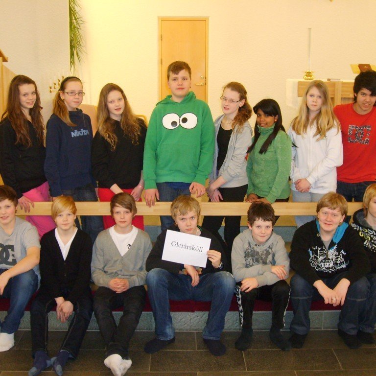 Fermingarfræðsluhópur vorið 2011 í Glerárkirkju.