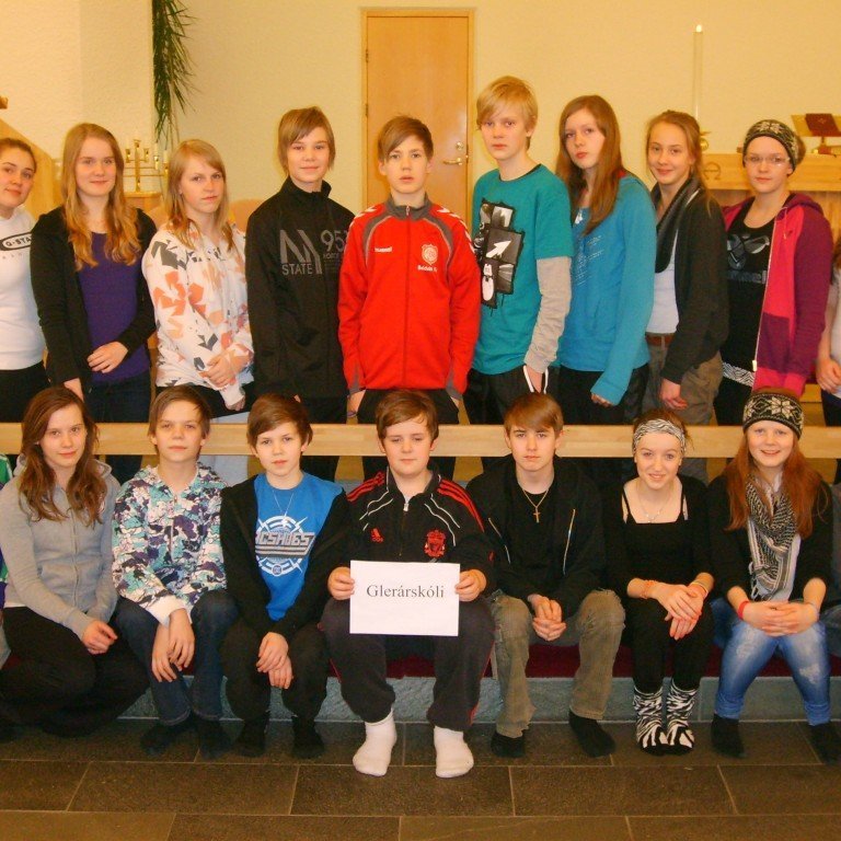 Fermingarfræðsluhópur vorið 2011 í Glerárkirkju.