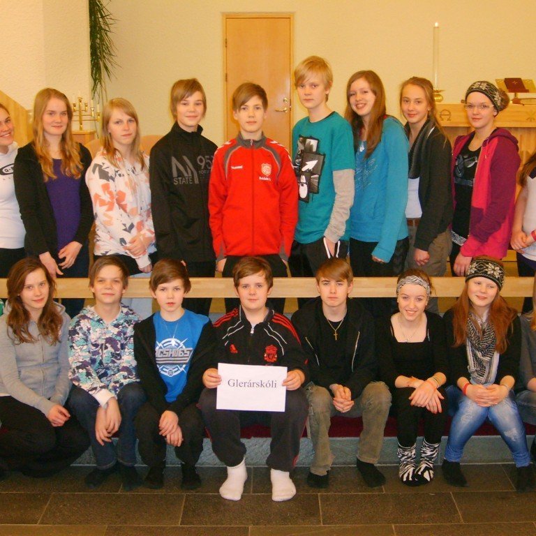 Fermingarfræðsluhópur vorið 2011 í Glerárkirkju.