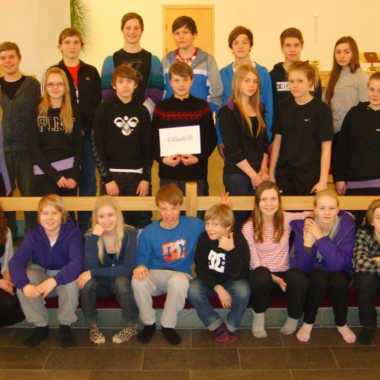 Fermingarfræðsluhópur vorið 2011 í Glerárkirkju.