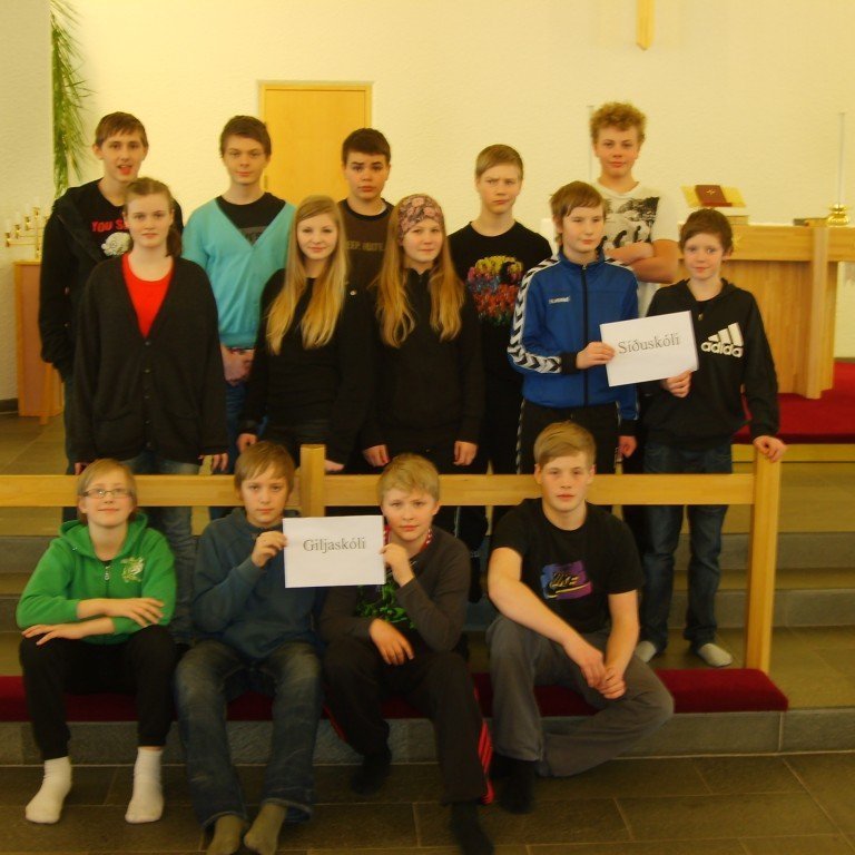 Fermingarfræðsluhópur vorið 2011 í Glerárkirkju.