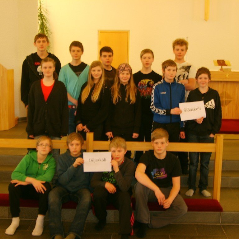 Fermingarfræðsluhópur vorið 2011 í Glerárkirkju.