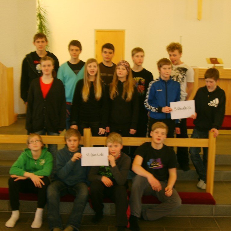 Fermingarfræðsluhópur vorið 2011 í Glerárkirkju.