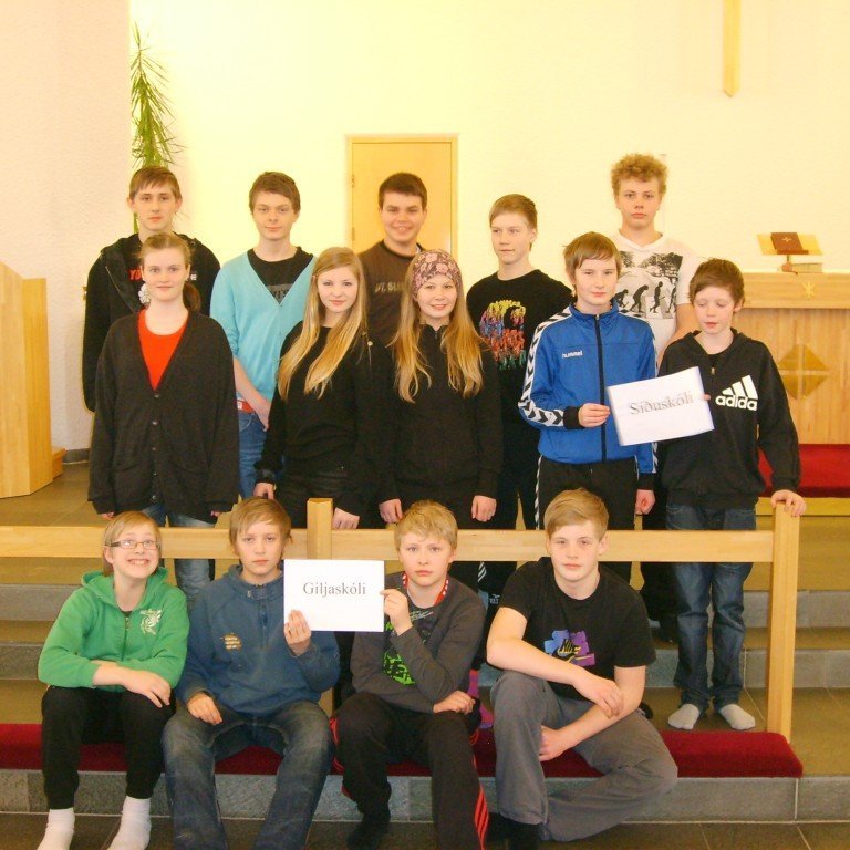 Fermingarfræðsluhópur vorið 2011 í Glerárkirkju.