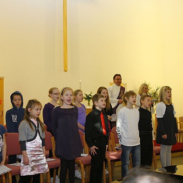 Frá fjölskylduguðsþjónustu í Glerárkirkju 18. desember 2011. Rúnar Þór frá Myndrún tók myndirnar.