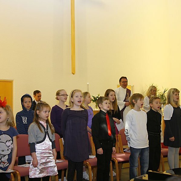 Frá fjölskylduguðsþjónustu í Glerárkirkju 18. desember 2011. Rúnar Þór frá Myndrún tók myndirnar.