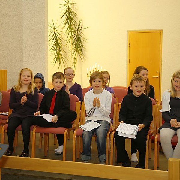 Frá fjölskylduguðsþjónustu í Glerárkirkju 18. desember 2011. Rúnar Þór frá Myndrún tók myndirnar.