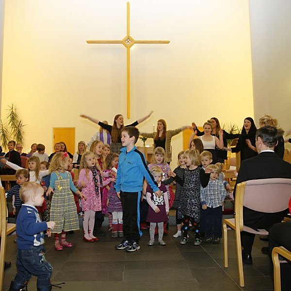 Frá fjölskylduguðsþjónustu í Glerárkirkju 18. desember 2011. Rúnar Þór frá Myndrún tók myndirnar.