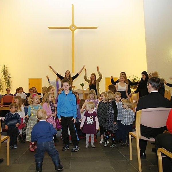 Frá fjölskylduguðsþjónustu í Glerárkirkju 18. desember 2011. Rúnar Þór frá Myndrún tók myndirnar.