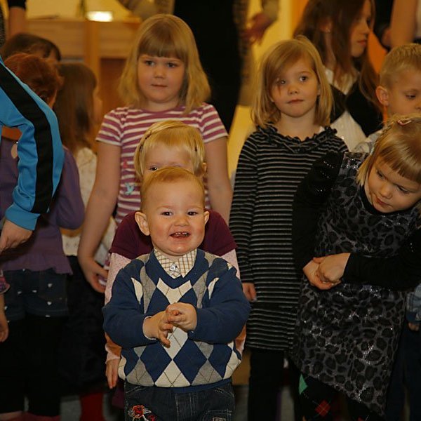 Frá fjölskylduguðsþjónustu í Glerárkirkju 18. desember 2011. Rúnar Þór frá Myndrún tók myndirnar.