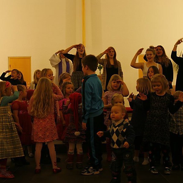 Frá fjölskylduguðsþjónustu í Glerárkirkju 18. desember 2011. Rúnar Þór frá Myndrún tók myndirnar.