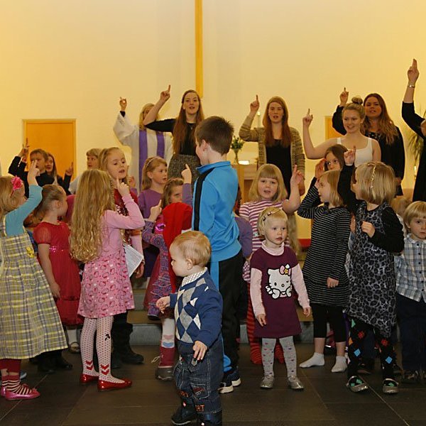 Frá fjölskylduguðsþjónustu í Glerárkirkju 18. desember 2011. Rúnar Þór frá Myndrún tók myndirnar.