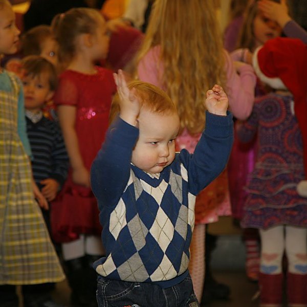 Frá fjölskylduguðsþjónustu í Glerárkirkju 18. desember 2011. Rúnar Þór frá Myndrún tók myndirnar.