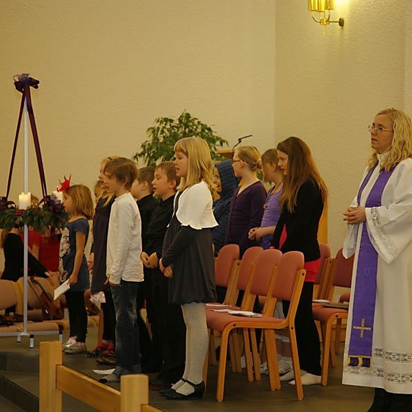 Frá fjölskylduguðsþjónustu í Glerárkirkju 18. desember 2011. Rúnar Þór frá Myndrún tók myndirnar.