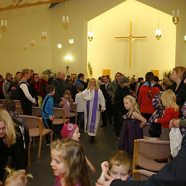 Frá fjölskylduguðsþjónustu í Glerárkirkju 18. desember 2011. Rúnar Þór frá Myndrún tók myndirnar.