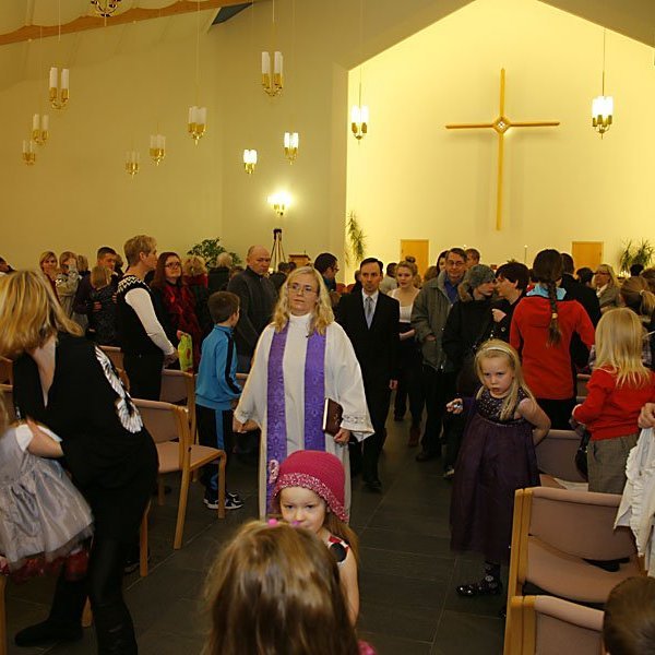 Frá fjölskylduguðsþjónustu í Glerárkirkju 18. desember 2011. Rúnar Þór frá Myndrún tók myndirnar.