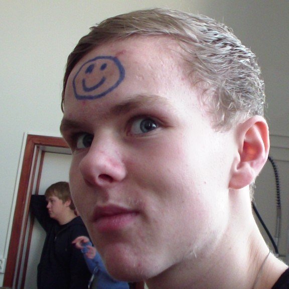 Stuðningur ungra sjálfboðaliða er dýrmætur á samveru sem þessari.