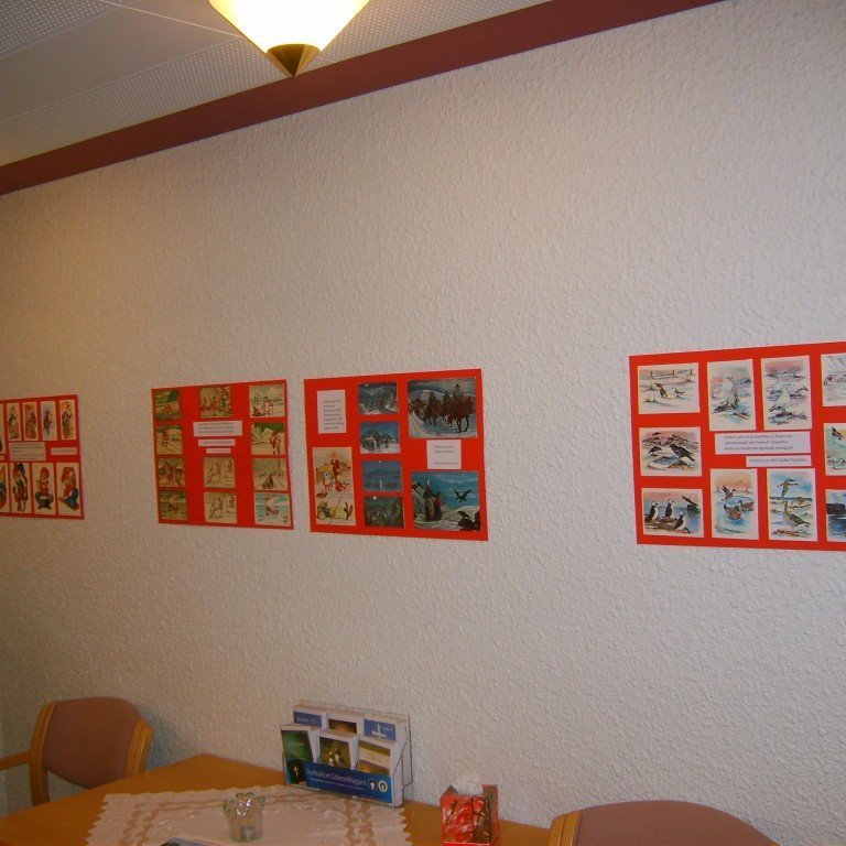 Frá jólakortasýningu á aðventu 2011 í Glerárkirkju.