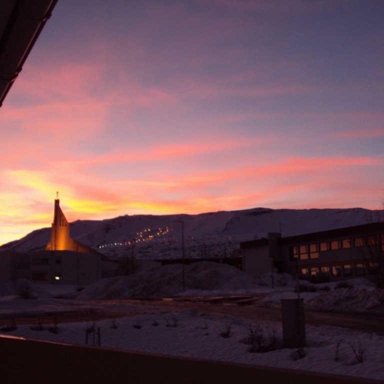 Glerárkirkja í janúar 2010
Ljósmynd: Guðrún Sigurðardóttir.