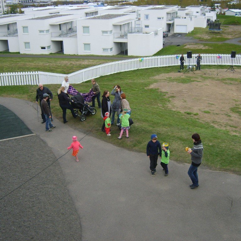 Frá 25 ára afmælishátíð leikskólans Krógabóls föstudaginn 27. maí 2011. (Akureyrarbær rekur leikskóla í húsnæði á neðri hæð Glerárkirkju.