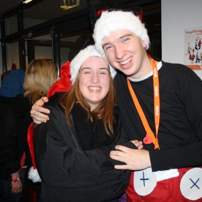 Frændsystkinin Rakel og Samuel