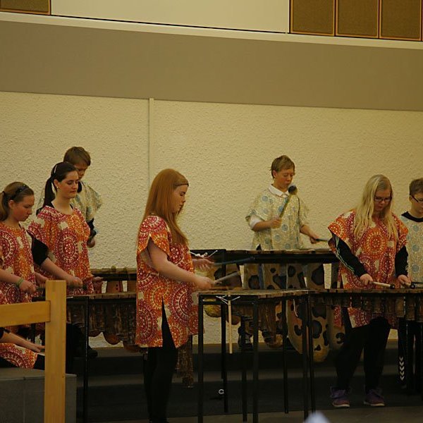 Marimbasveitin Mandisa lék í fjölskylduguðsþjónustu í Glerárkirkju, 18. desember 2011.