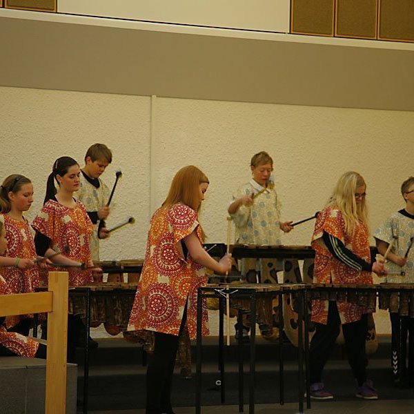 Marimbasveitin Mandisa lék í fjölskylduguðsþjónustu í Glerárkirkju, 18. desember 2011.