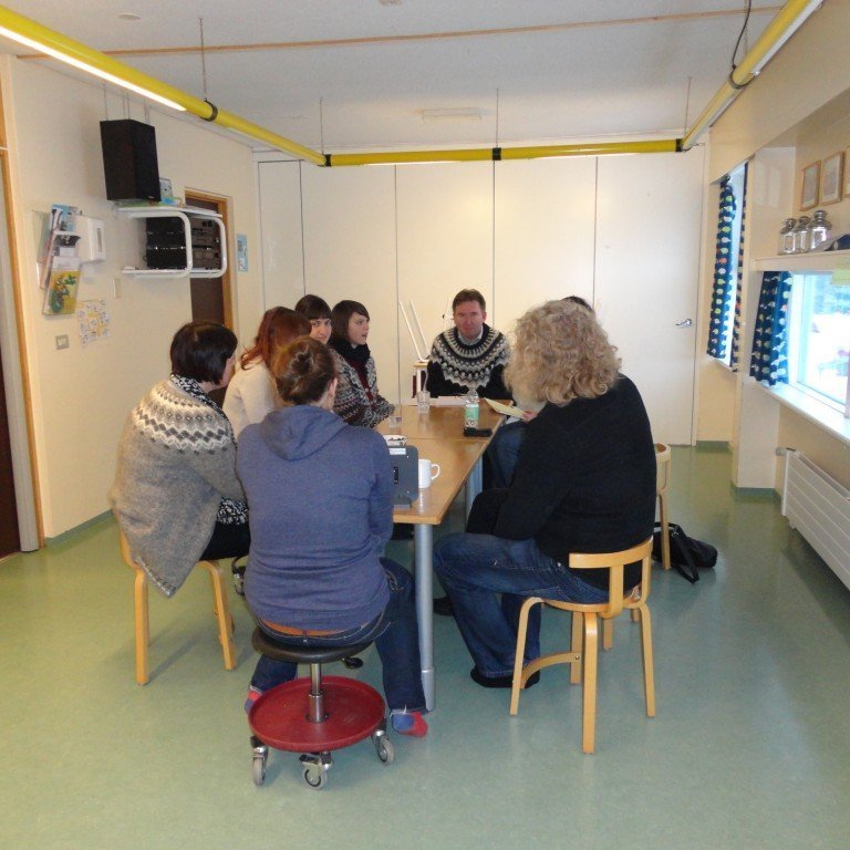 Matsfundir voru haldnir á öllum leikskólunum þremur (Sunnuból, Síðusel og Krógaból) sem að verkefninu hafa komið. Á fundunum var almennt lýst yfir mikilli ánægju með verkefnið og að allir leikskólarnir hefðu fullan áhuga á því að halda verkefninu áfram. Í máli sjálfboðaliðanna kom fram almenn ánægja með starfið á leikskólunum og þótti langflestum það vera mikilvægur hluti af sjálfboðaliðaverkefninu ,,Together in Snow and Sun