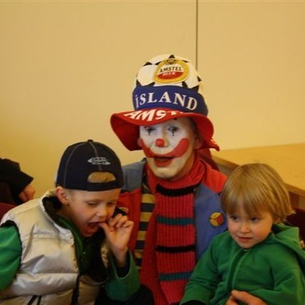 Prestsynirnir skemmtu sér konunglega hjá Skralla Trúð.