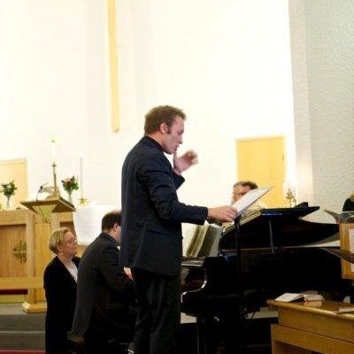 Kór Glerárkirkju ásamt einsöngvurum. Mynd: Bjarni Eiríksson.