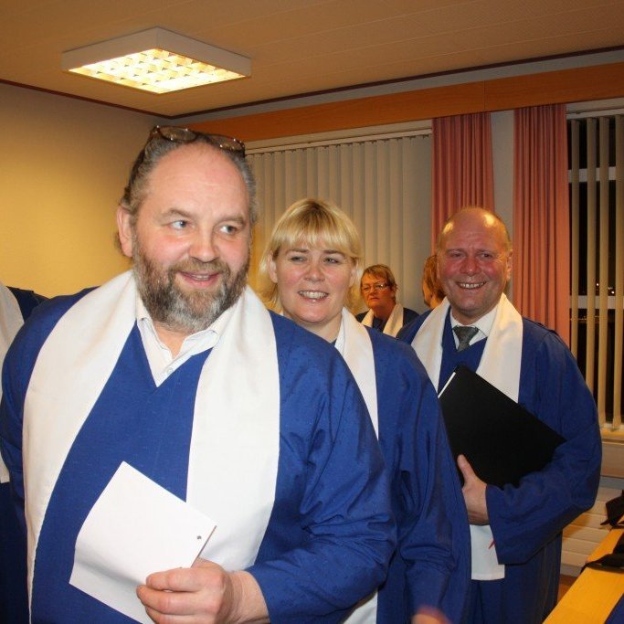 Baksvi&eth;s - allir a&eth; kl&aacute;rir fyrir a&eth;ventukv&ouml;ld.