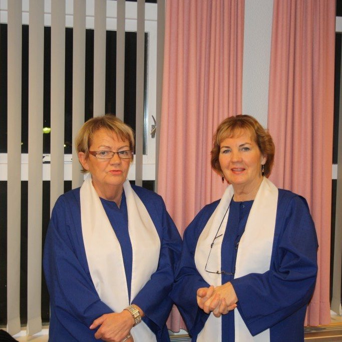 Baksvi&eth;s - allir a&eth; kl&aacute;rir fyrir a&eth;ventukv&ouml;ld.