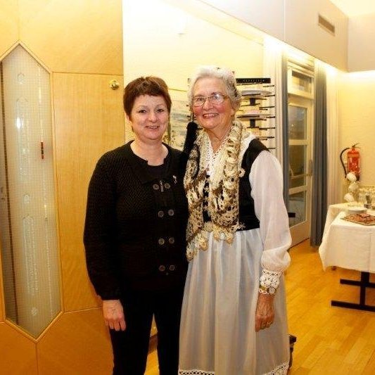 Eiríksson.Vinafundur að lokinni hátíðarmessu á vígsludegi Glerárkirkju, öðrum sunnudegi í aðventu 2012. Myndina tók Bjarni
Eiríksson.