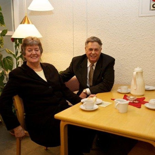 Vinafundur að lokinni hátíðarmessu á vígsludegi Glerárkirkju, öðrum sunnudegi í aðventu 2012. Myndina tók Bjarni
Eiríksson.