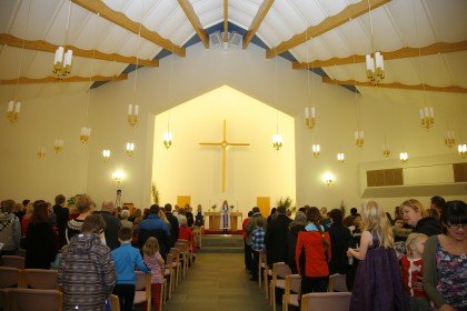 Helgihald í Glerárkirkju um hvítasunnuna