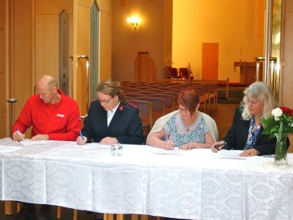 Samningur undirritaður 25. okt. 2013