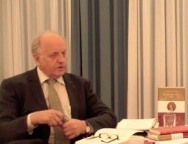 “Sú leiksýning sem varað hefur lengst á jörð.”