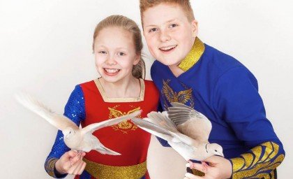 Fjölskylduguðsþjónusta og vorhátíð verður í Glerárkirkju sunnudaginn 11. maí kl. 11