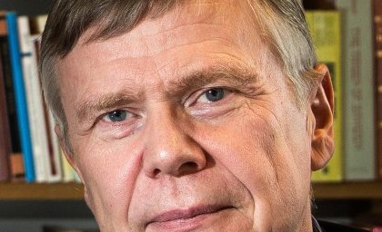 Föstudagurinn langi: Íhuganir undir krossinum