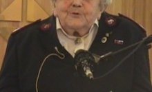 Knýjum á náðardyr Drottins